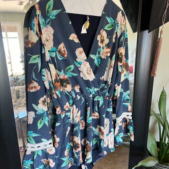 Stone Cold Fox silk romper - Picture 2 of 6